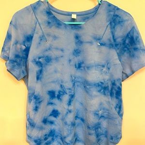 Lululemon size 8 blue workout shirt